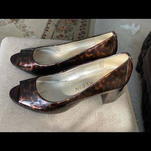 Brand new Anne Klein pumps